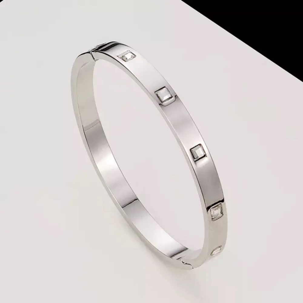 Silver plated Love style copper alloy bracelet bangle